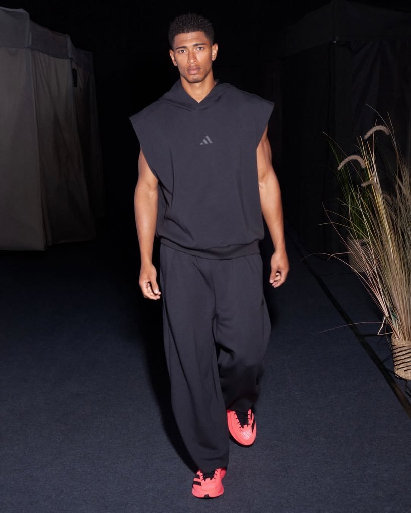 贝林厄姆身穿新款阿迪达斯Climacool系列adidas