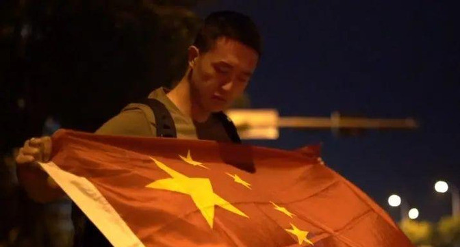 约旦惊魂一幕：国旗竟是护身符太吓人了！中国游客在约旦打车