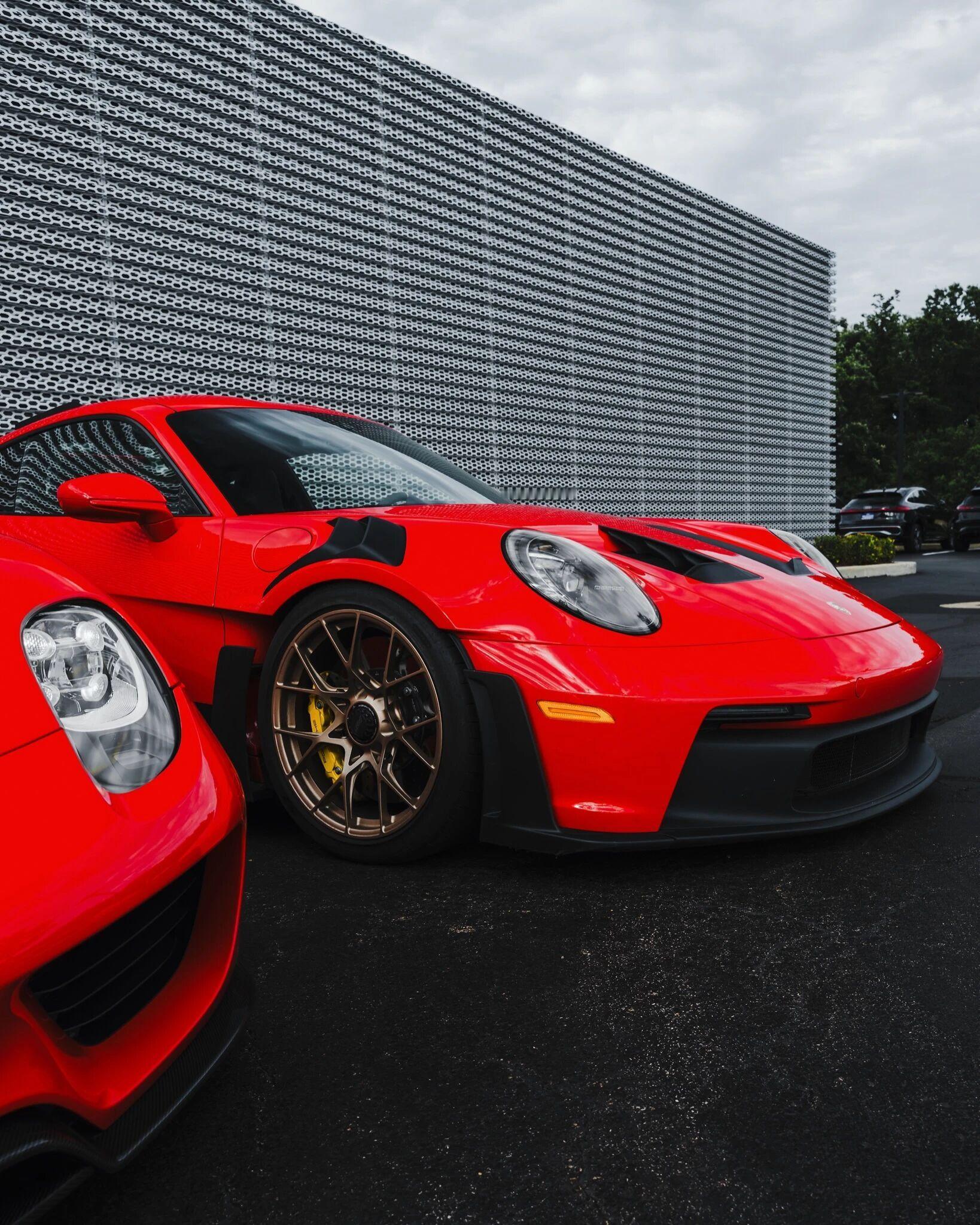 保时捷三神！保时捷918Spyder、911GT2RS和911GT3R