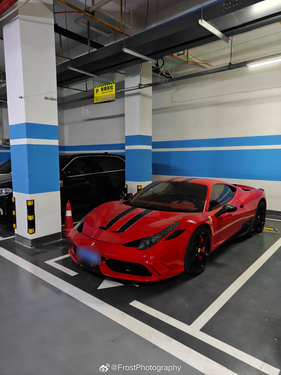 又见到了两辆赛道版，武汉目前唯一的458sp武汉