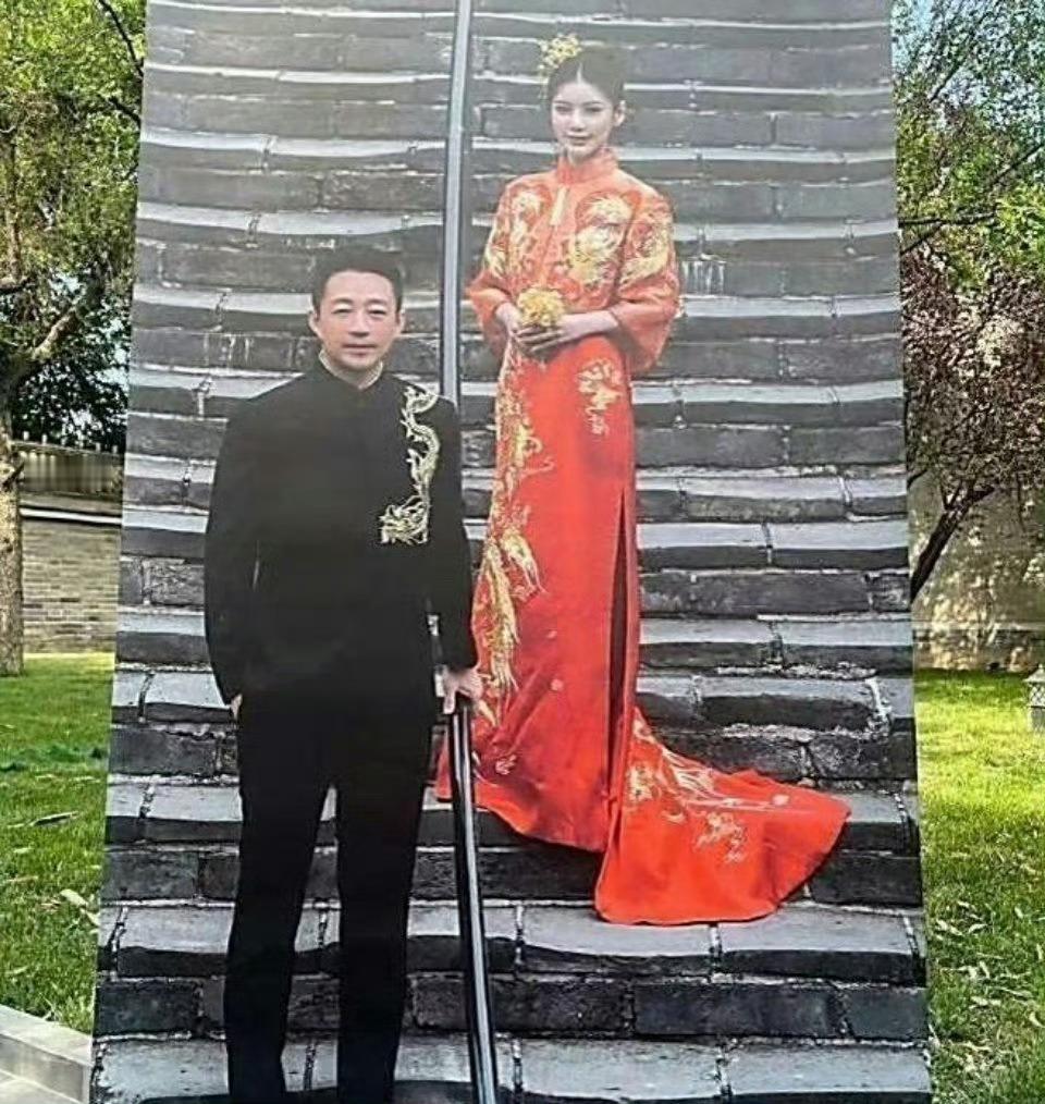 汪小菲马筱梅结婚照，头一次见婚纱照是这样拍的