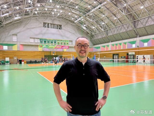 日本女排韩国女排日韩高中女排球员数量对比：261-1兴国生命队自9月5日起与大