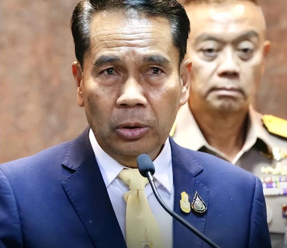 韩联社报道，泰国提出最新停火条件。当地时间20日，泰国防长那邦达发布声明，宣