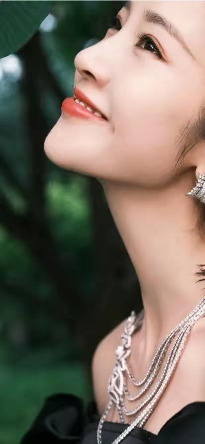 唐艺昕新年爱好打卡