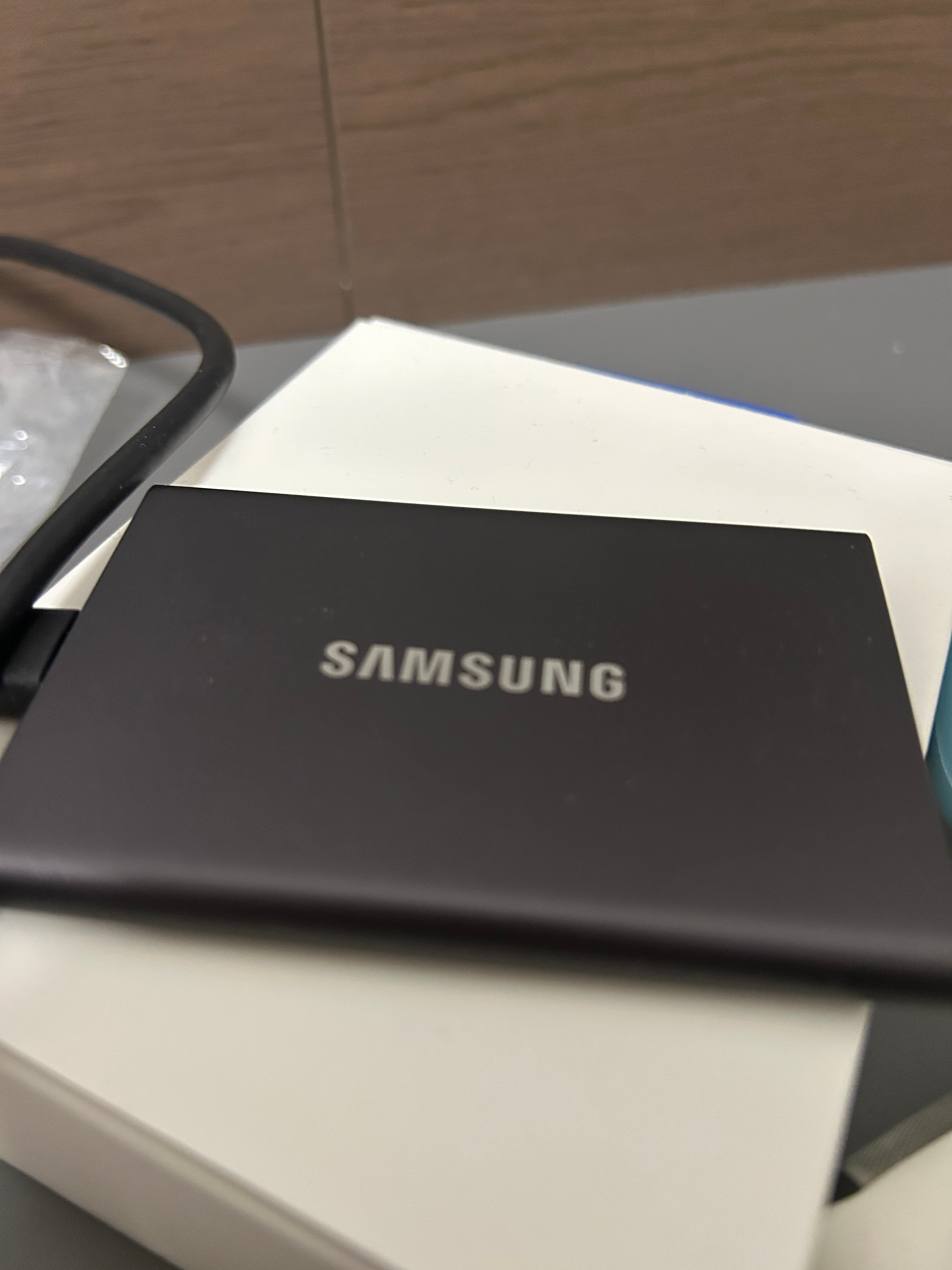 我依稀记得24年我买一块1TB的硬盘只需要600多，现在同型号已经1000+了，