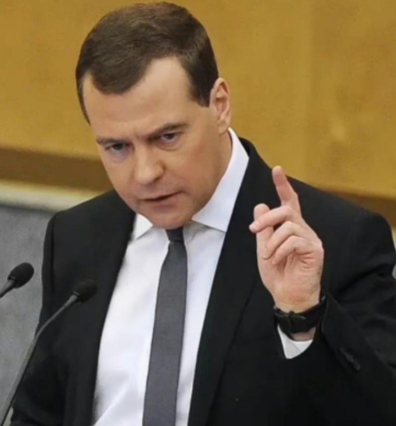 梅德韦杰夫：一旦战败，就用核弹攻击4个国家，让世界进入末日，将动用战略核武器针对