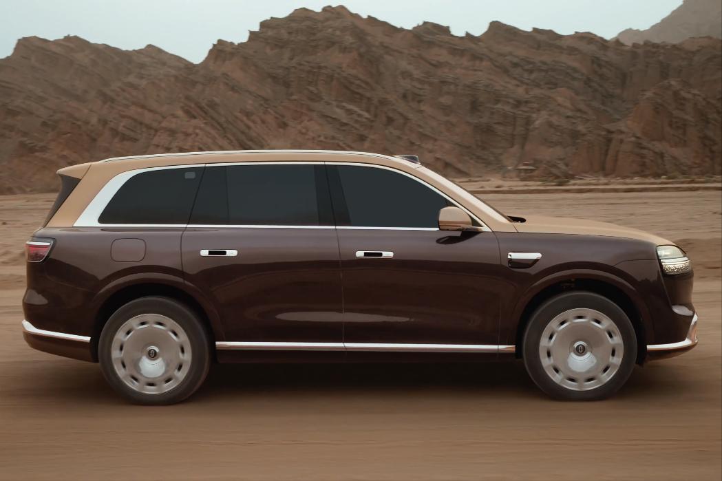 新问界M9今天也官宣了，搭载6颗激光雷达：1颗896线主激光雷达、1颗舱内激光雷