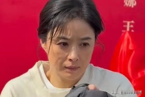 别再被照片骗了！电视剧里个个都是美女，照片出来也都是美女，看了蒋欣的生图也不