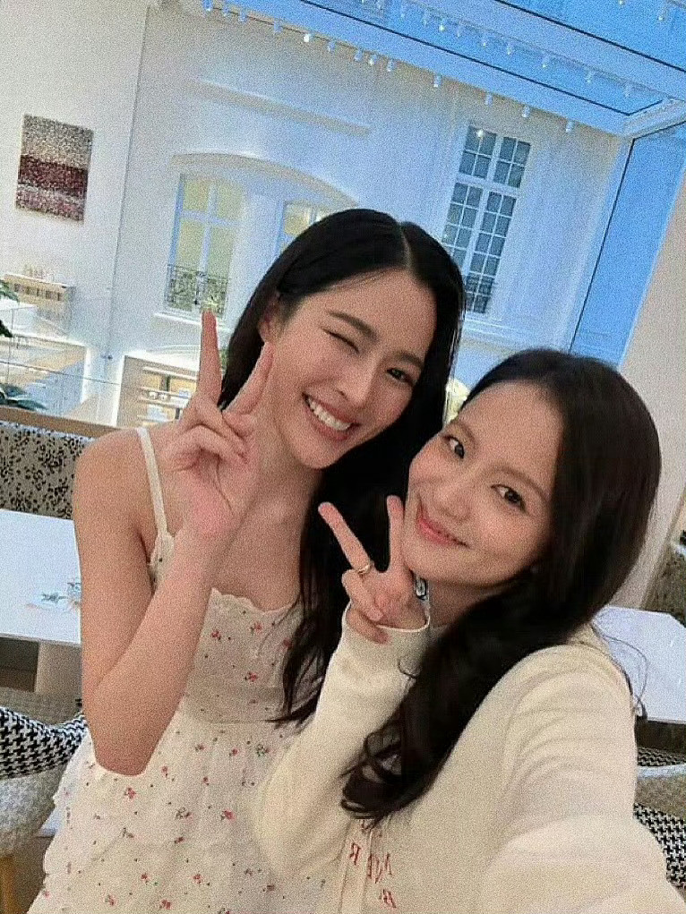 这种意想不到的合照总是对我眼睛很好​​​