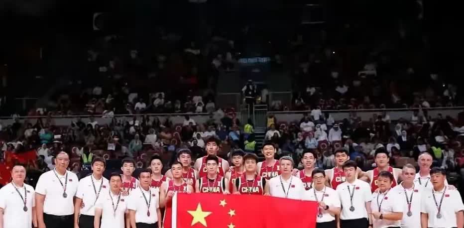 现在中国男篮排名1.🇨🇳中国男篮——世界排名第302.🇱🇧黎巴嫩