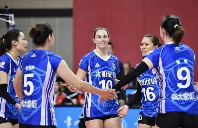 上海女排，输球说明什么？说明：联赛竞争激烈，目前，无一队保持不败；本