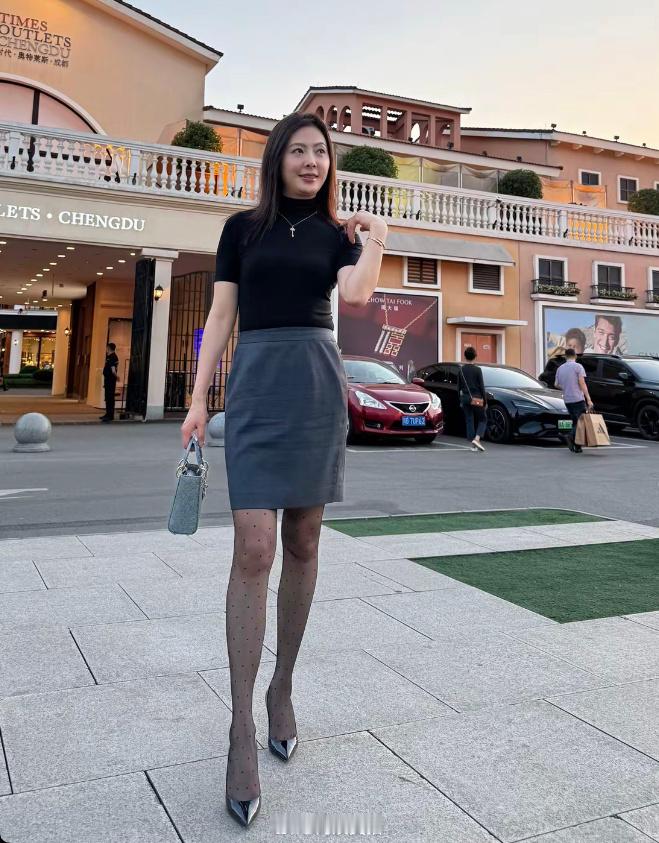 斑点黑丝阿姨​​​