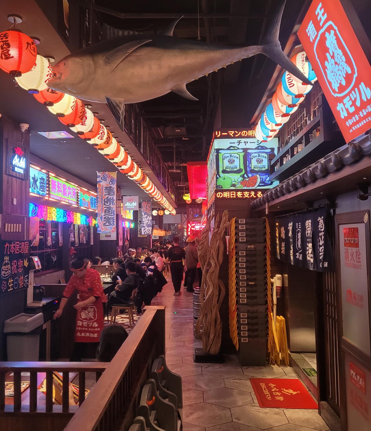 北京这家日餐馆爆满了，与当前形势有关？怪了，我近日去北京几家日餐馆时都需要排队