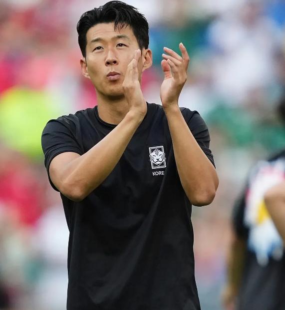 韩国球迷这下是彻底绝望了。一天赛程遭遇三连打击！本来韩国队还是很有希望晋