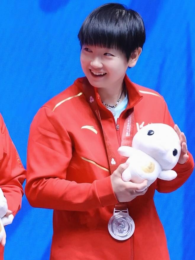 孙颖莎，你还有什么是我们不知道的原来孙颖莎打完单打决赛后团体第二天就对上