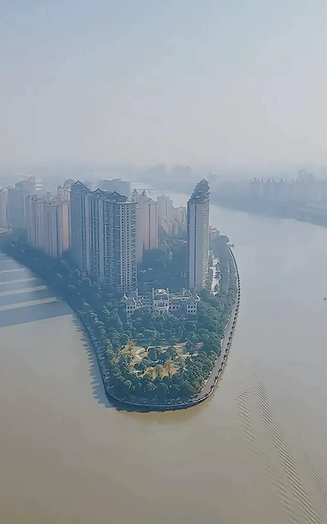 住在这里的人不知道还有没有烦恼？