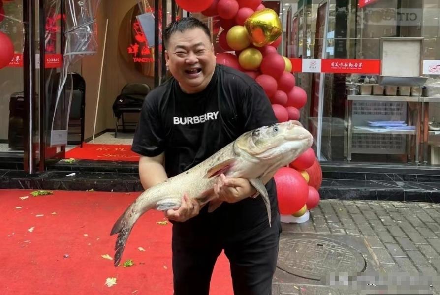 他是中国最悲情的企业家之一，被好友忽悠，被亲弟弟挖坑，被资本狠狠套路，10年心血
