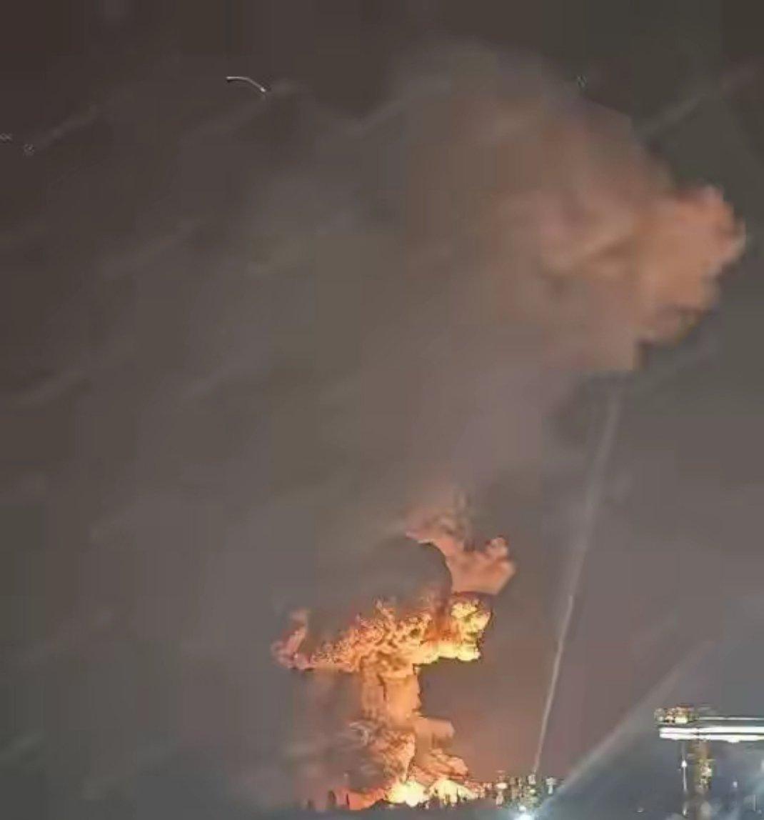 俄罗斯国防部通报，2月15日9时至13时，乌克兰无人机对俄境内莫斯科、布良斯克、