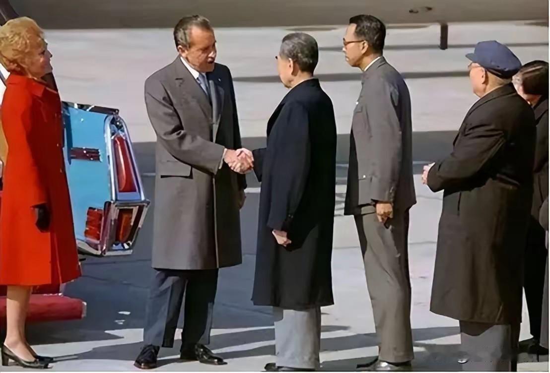 如果一九七一年和中国和解的不是美国，是苏联，世界将会怎样？如果不是尼克松和基辛