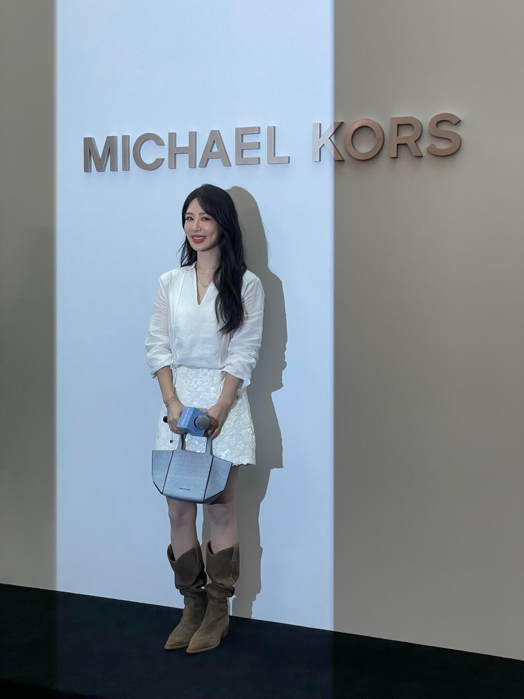 杨紫现身杭州线下真诚是永远的必杀技​​​
