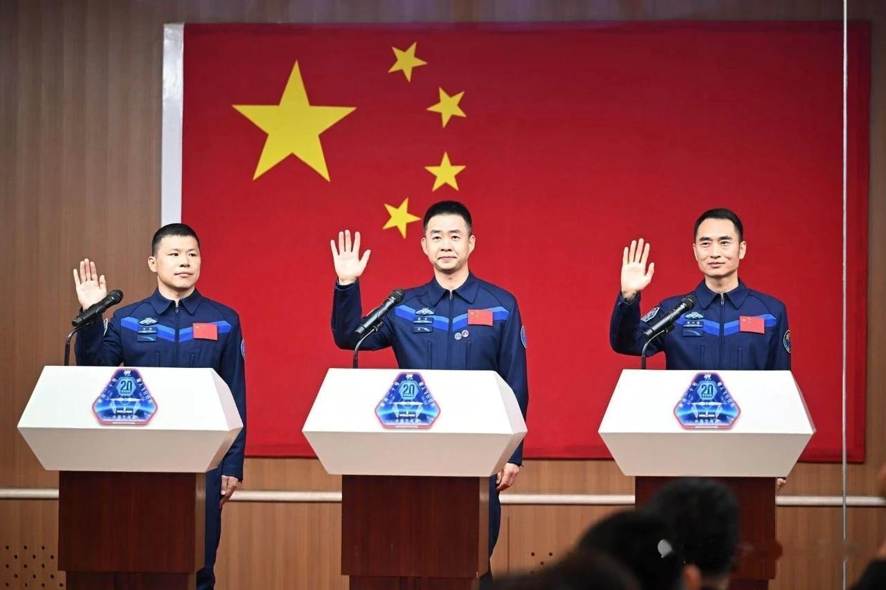 中国🇨🇳航天员大队是世界上最强的航天员队伍，2030年中国🇨🇳航天员登月