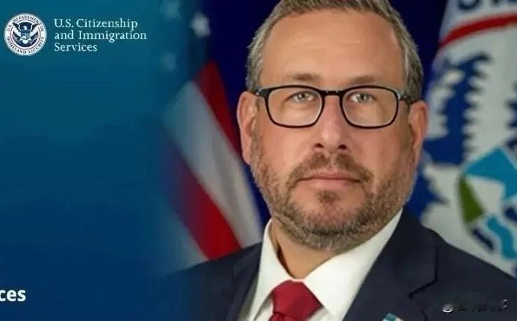 暂停所有庇护申请！美国表态！来自路透社29日消息，美国移民局局长约瑟夫·本杰明
