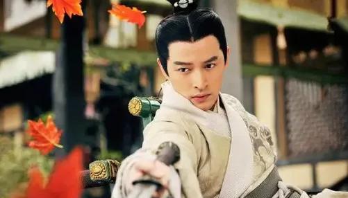 公元300年，杀美人不眨眼的西晋巨富石崇，偏专宠侍妾绿珠。哪怕是当时的大权臣孙秀