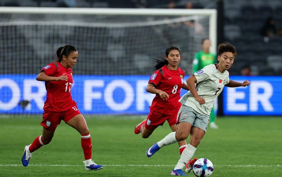 中国女足2-0击败孟加拉国，取得亚洲杯开门红作为上届亚洲杯的冠军球队，本届赛