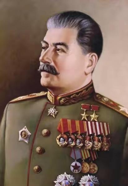 说起来挺有意思的，这位曾经手握千万人生死大权的苏联领导人，晚年居然活成了这副模样