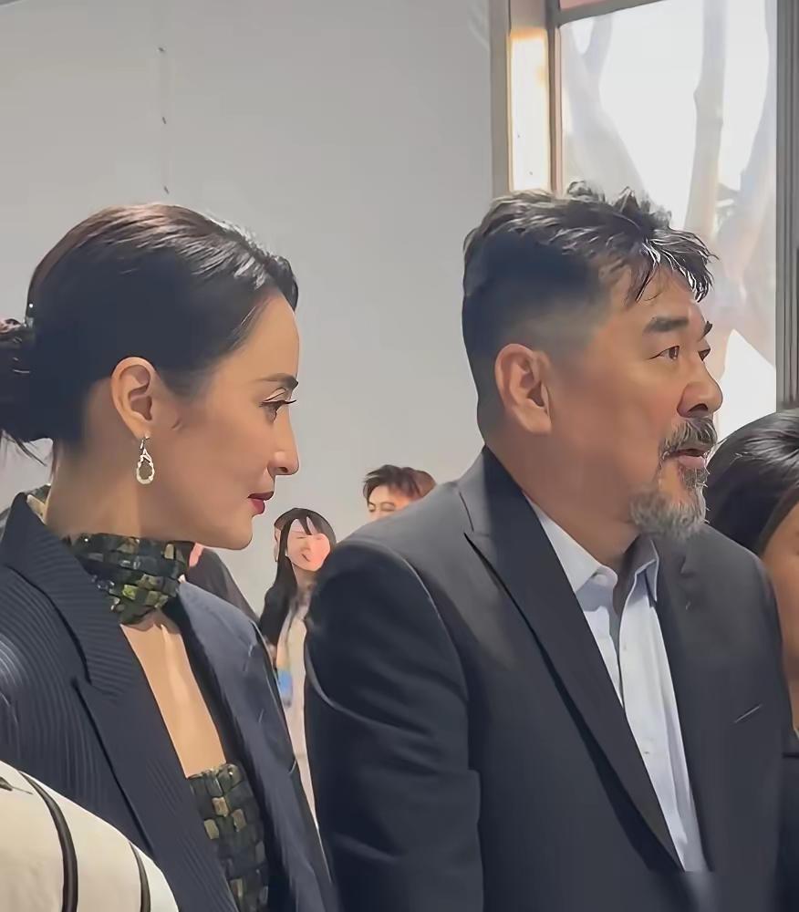 把离婚挂在嘴边的蒋勤勤，可能这辈子都离不了婚了！因为陈建斌有很多哄她的小手段，她
