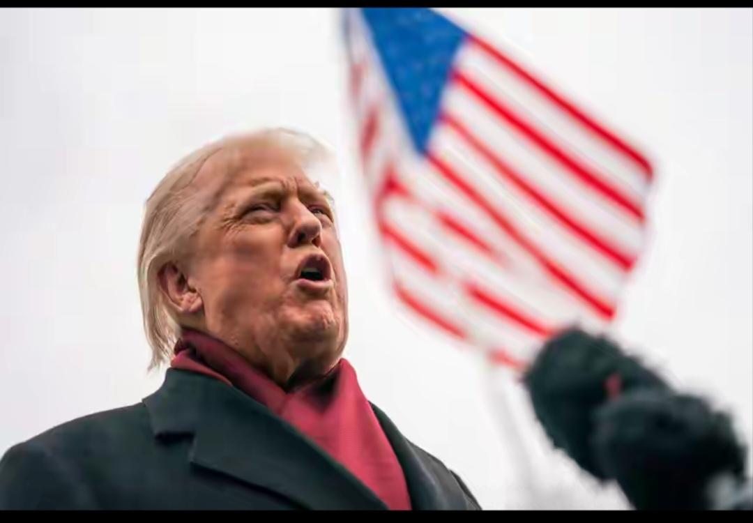 11月12日，科罗拉多州众议员博伯特（LaurenBoebort）被叫到白宫。