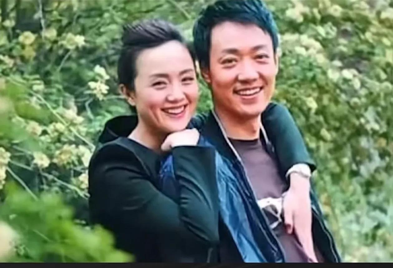当被问到相信爱情，相信天长地久吗时，朱媛媛坦诚地说道：“我其实挺不信的，就有时候