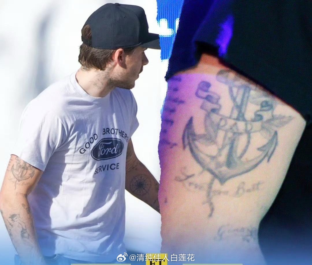 大布把手臂上刻有“dad”的字样划掉了，看样子他是真的打算和这个家断绝关系。大布