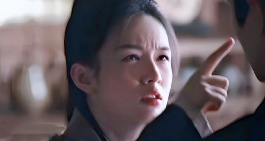 《锦月如歌》里最大的败笔就是女主。女主的演技太让人出戏了。本该是飒爽女将军，