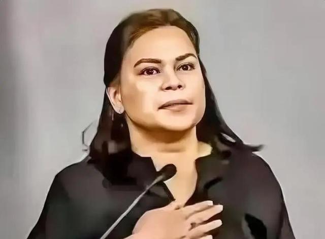 参议院这边还没真正开门，弹劾莎拉·杜特尔特的事就先卡住了，拉克森一句话把马尼拉政