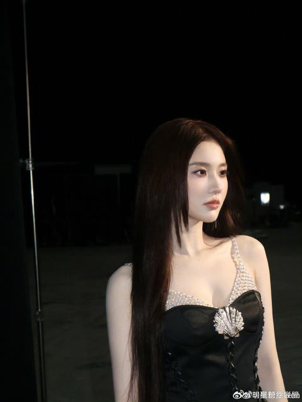 张慧雯发美照缓解紧张缓解紧张的方式也太可爱了，发美照给自己打气，像极了我们遇事发