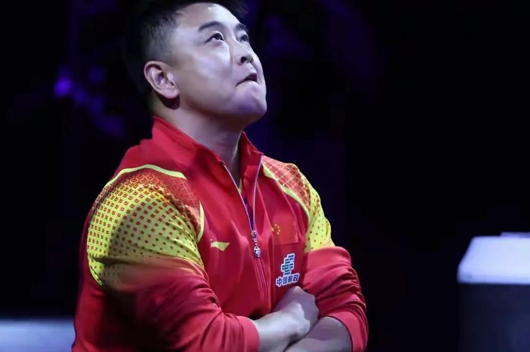 男乒教练闲下来了！瑞典大满贯，男单剩林诗栋一棵独苗。独木难支。刘志强，他指