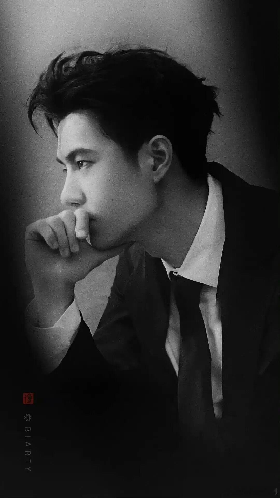 来看看我们王一博，“王大胆”的壁纸！有没有和我一样觉得帅到天际！！！