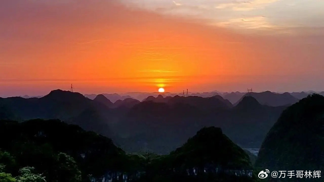 买股票最大的风险是什么？就是太高估自己了。都说炒股的人里面十个人里面有九个人是亏