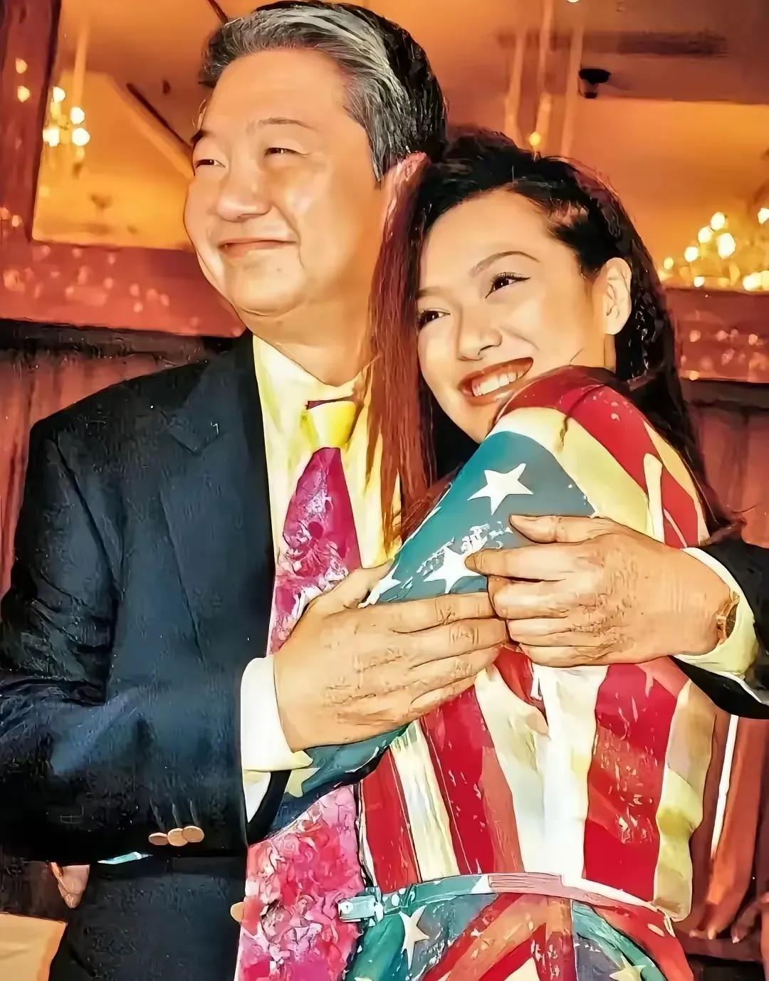 个个都在羡慕蔡澜生前有60多个女友，上亿的财富，简直就是人生赢家！这话听着多风光