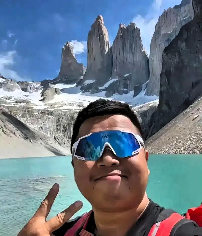 说白了千万网红蓝战非能生还不少人说他运气好、逃生能力强，其实核心原因很现实：