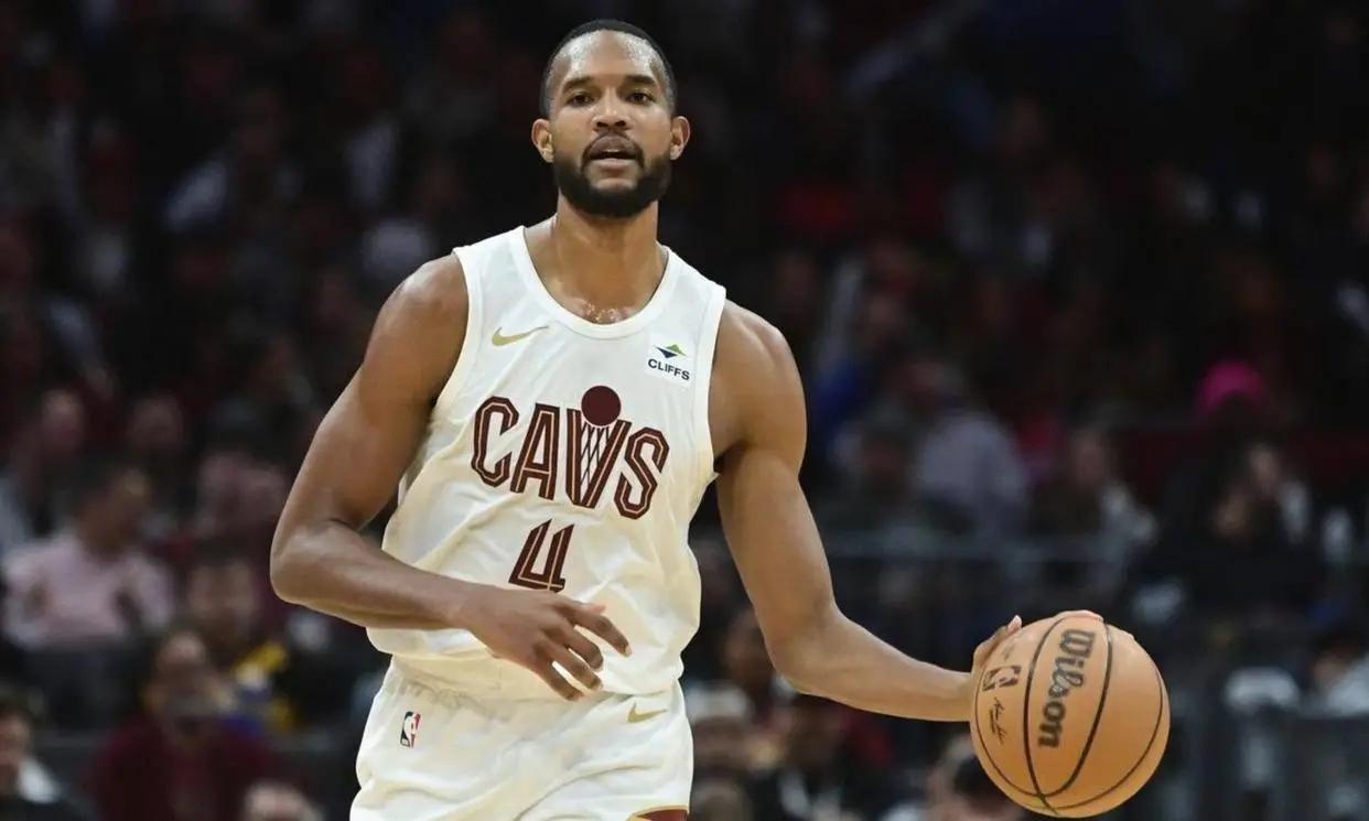 以前没看过莫布里的比赛，对于比赛的影响力还没有参考意见，从最近哈登来了以后看过几