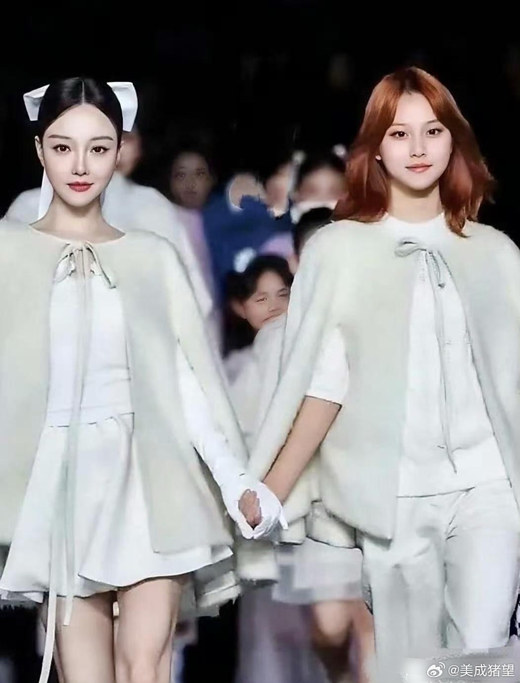 医美真可怕，妈妈竟比女儿还显年轻看的出来谁是妈妈谁是女儿吗？