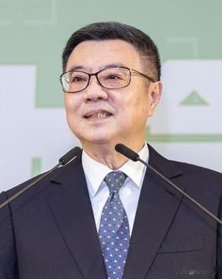卓荣泰撒谎被揭！近日，台湾南部连续遭暴雨袭击，多地灾情严重。但作为行政负责人的卓