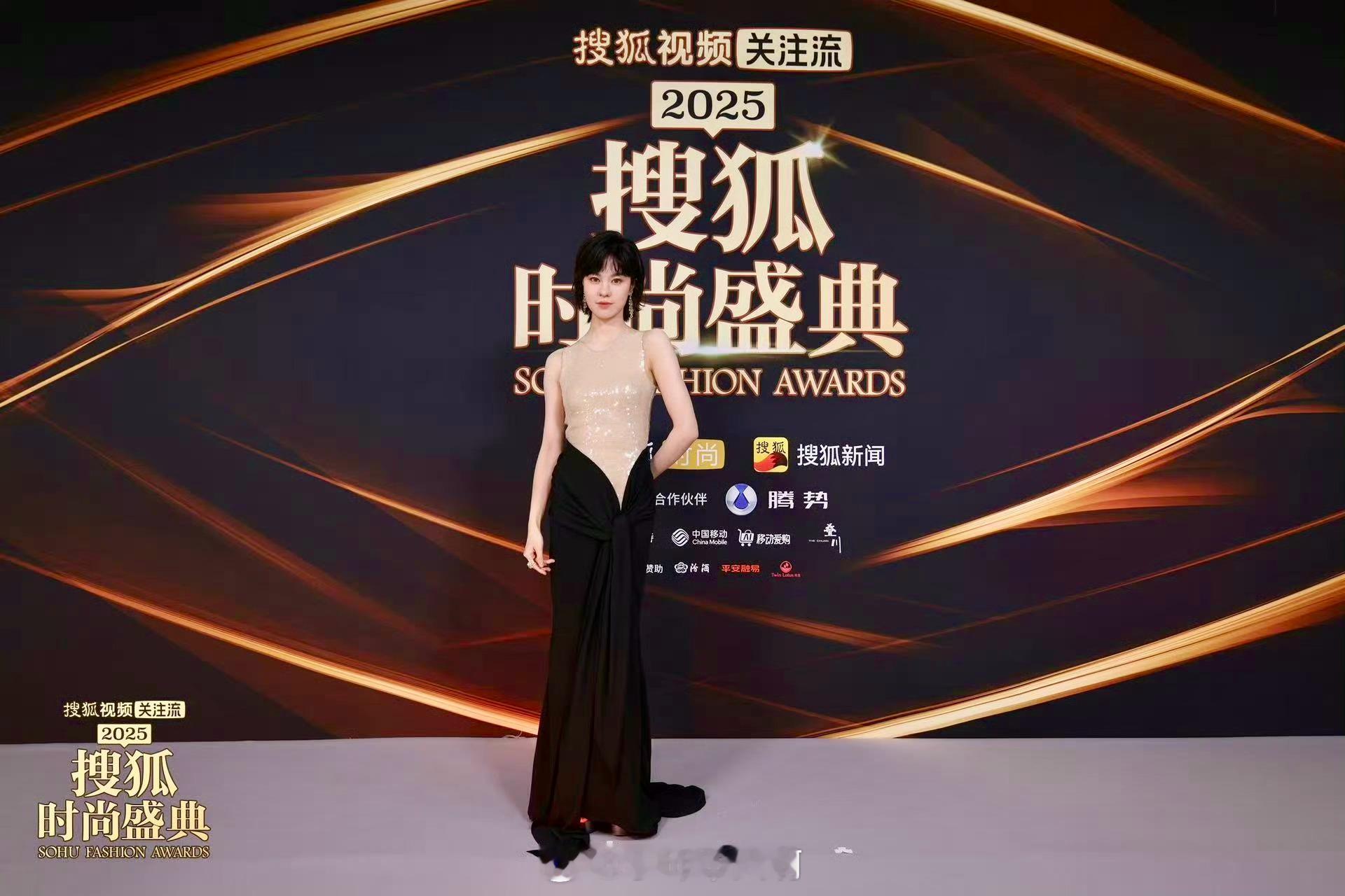 腾势汽车联合搜狐时尚盛典，高级感拉满！其实它的魅力不只是颜值高。像“天神之眼