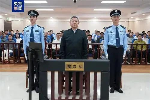 1.52亿余元，死缓。