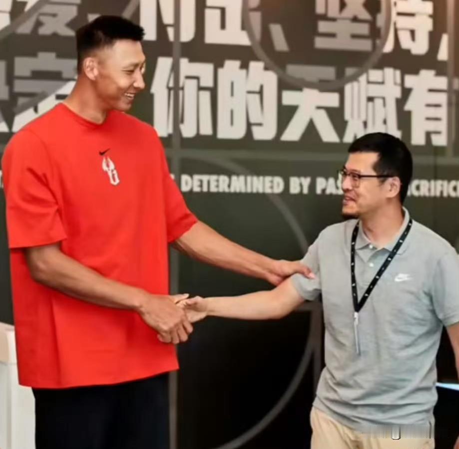 易建联欠广大球迷一声道歉！公众人物不能缺少社会责任感！公众人物可以从知名度带来收