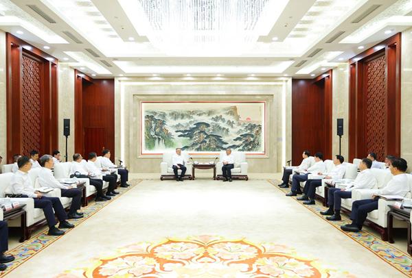 叶向东拜会山东省委书记林武