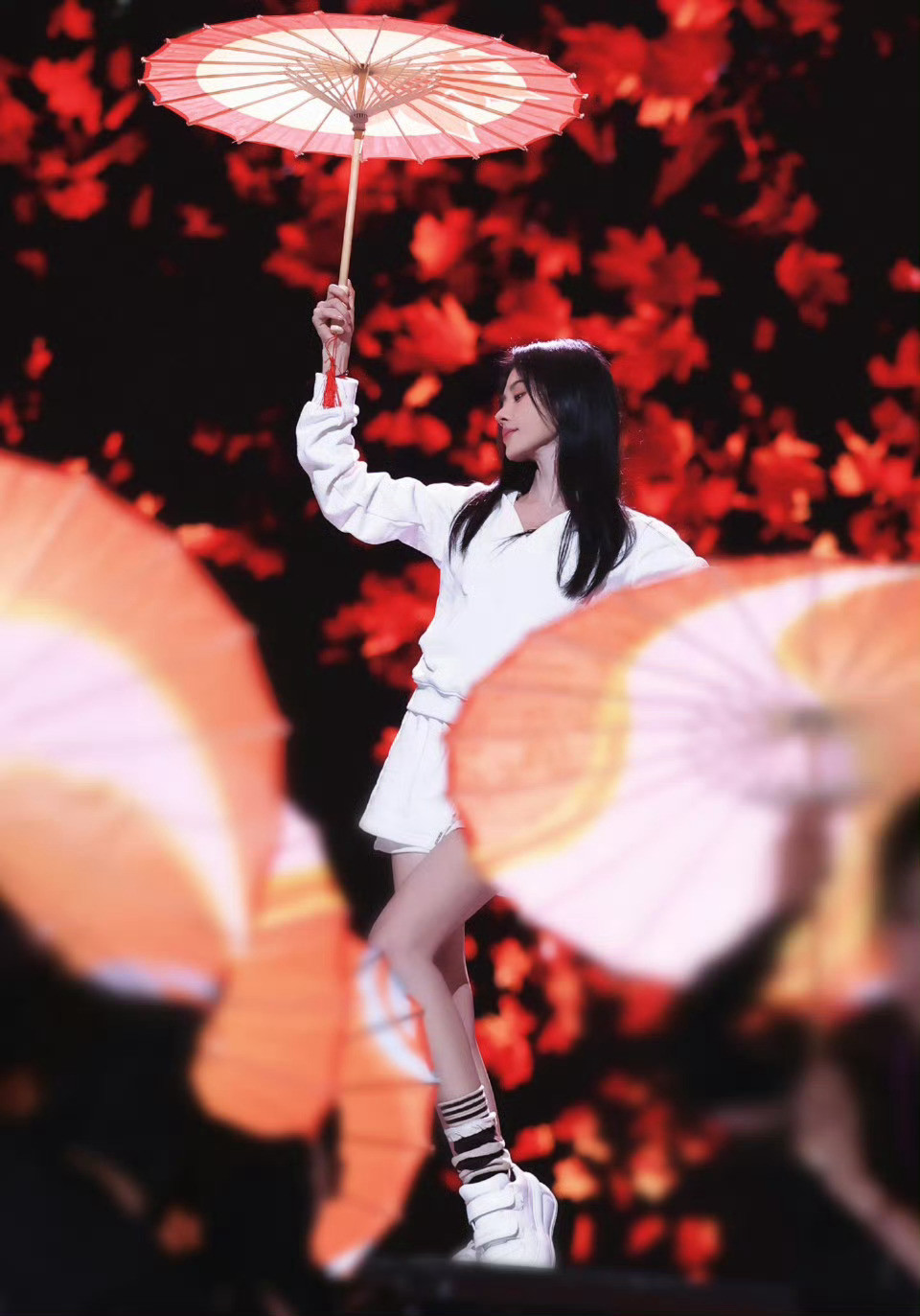 【鞠婧祎】鞠婧祎渡一场虚实幻梦我都不敢想今晚的“阿离”能有多美😻💙​​​