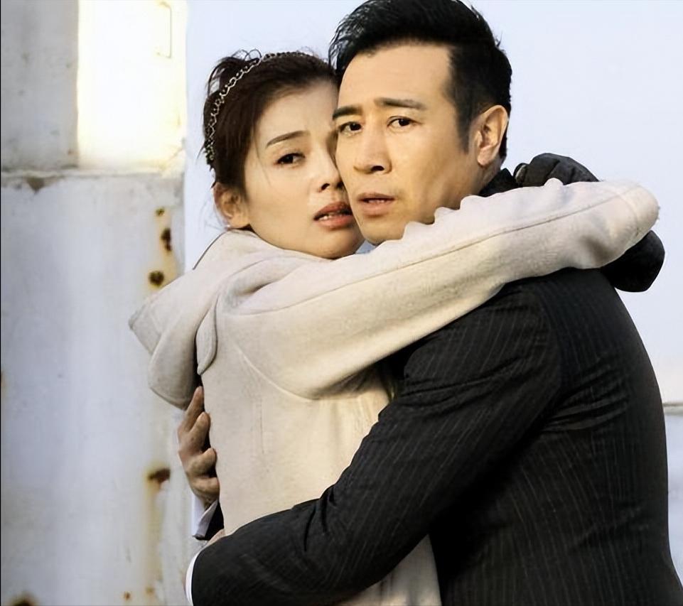 2014年的某一天，于和伟刘涛拍吻戏，刘涛说：“你嘴里烟味太重了”，没想到于和伟